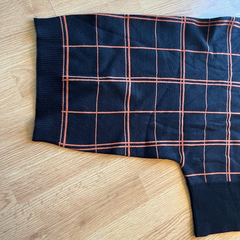 Marc New York by Andrew Marc Black Sweater with Orange Checked Lines - Picture 3 of 9
